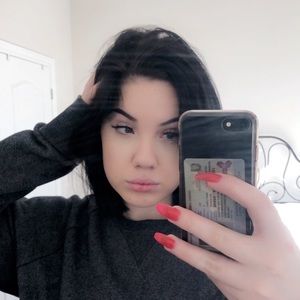 Meet your Posher, Kira